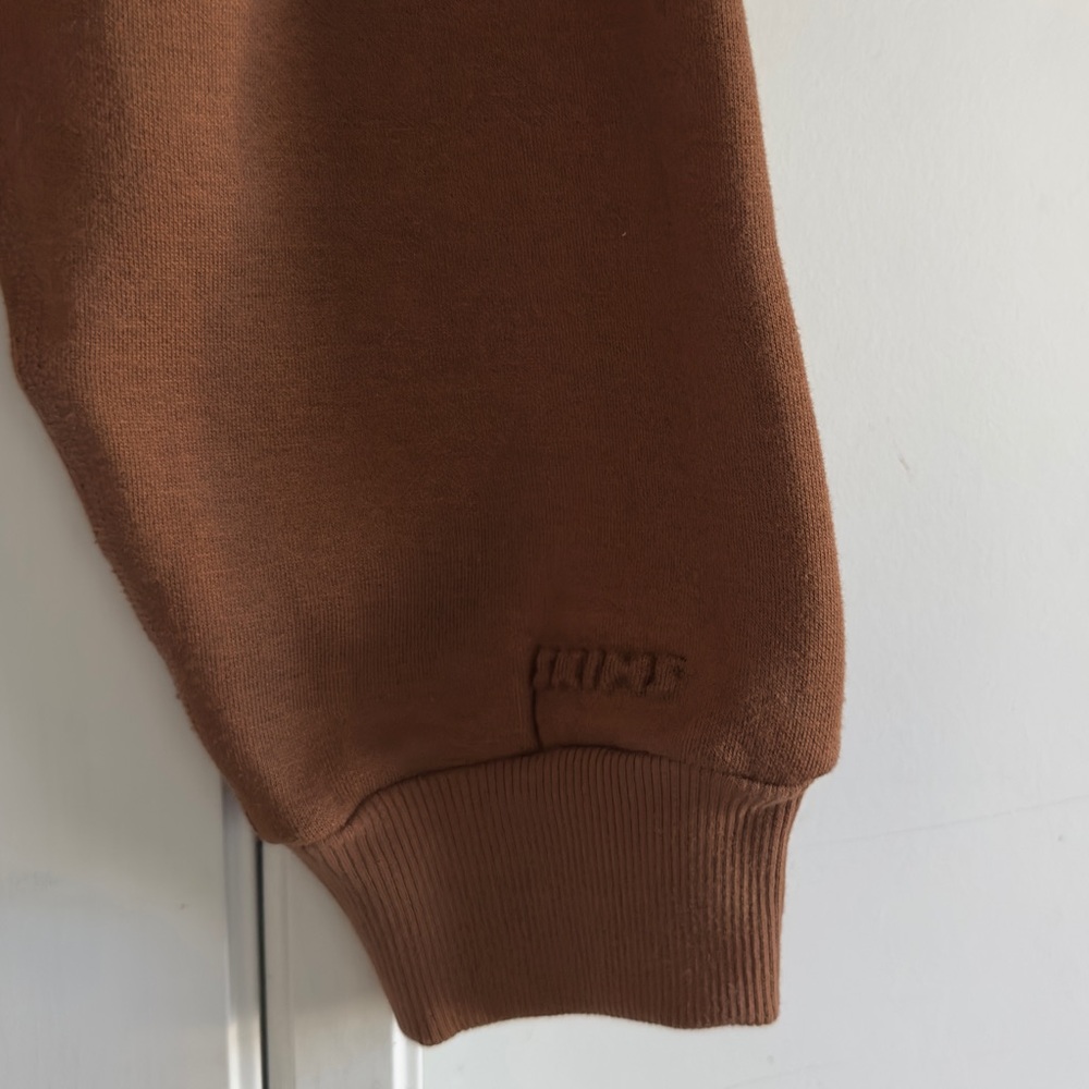 Skims Cotton Fleece Classic Zip Up Hoodie in Bison Size Small - Picture 4 of 10